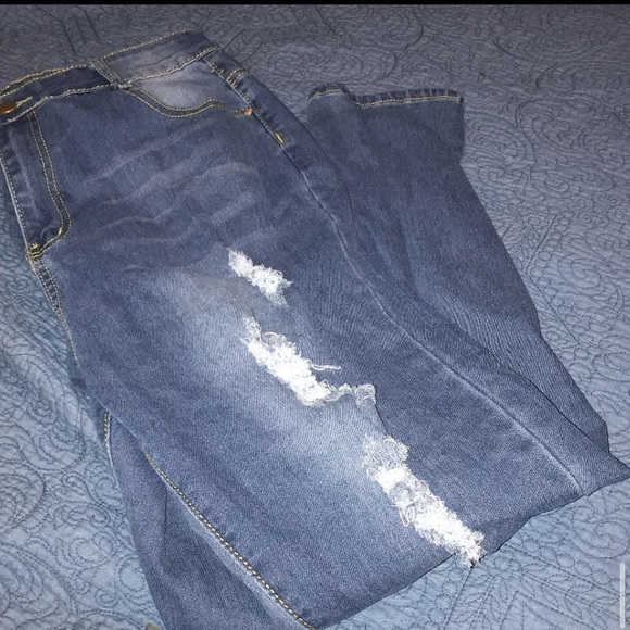 ripped jeans - Picture 1 of 1